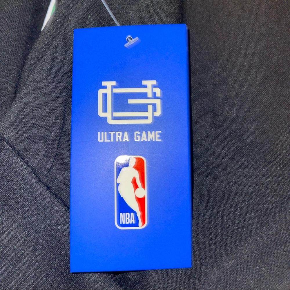 NWT Boston Celtics Black Cropped Sweatshirt - Picture 3 of 3